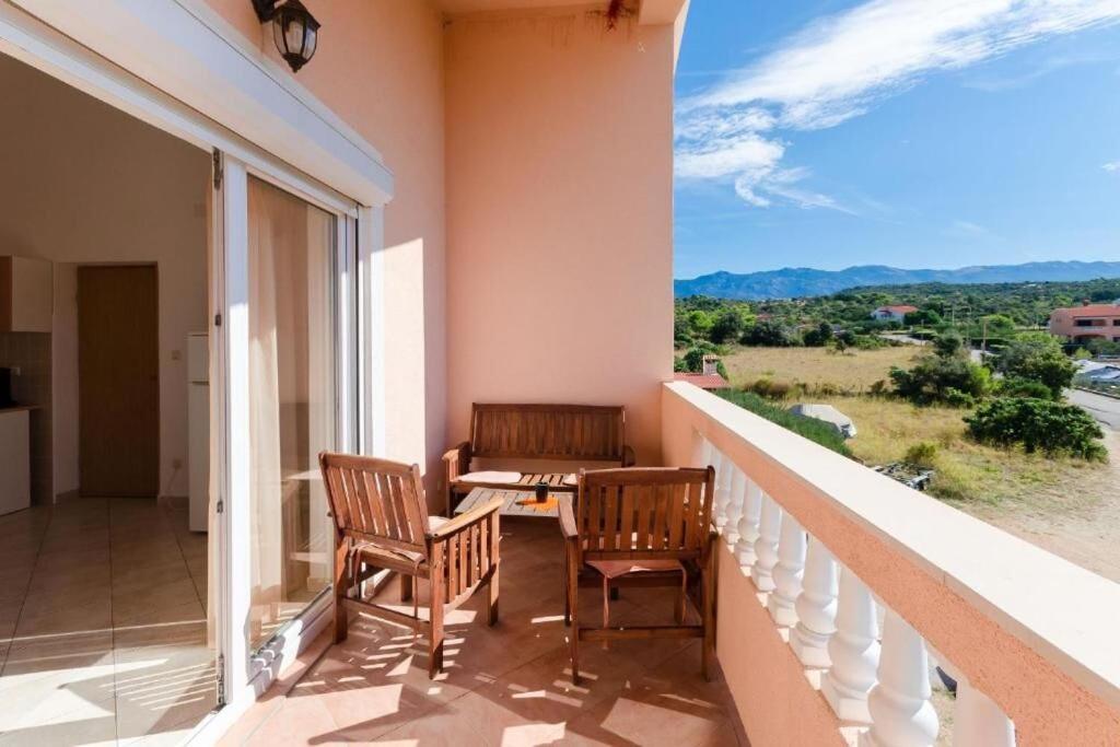 Apartments Jasmin Barbat na Rabu Экстерьер фото