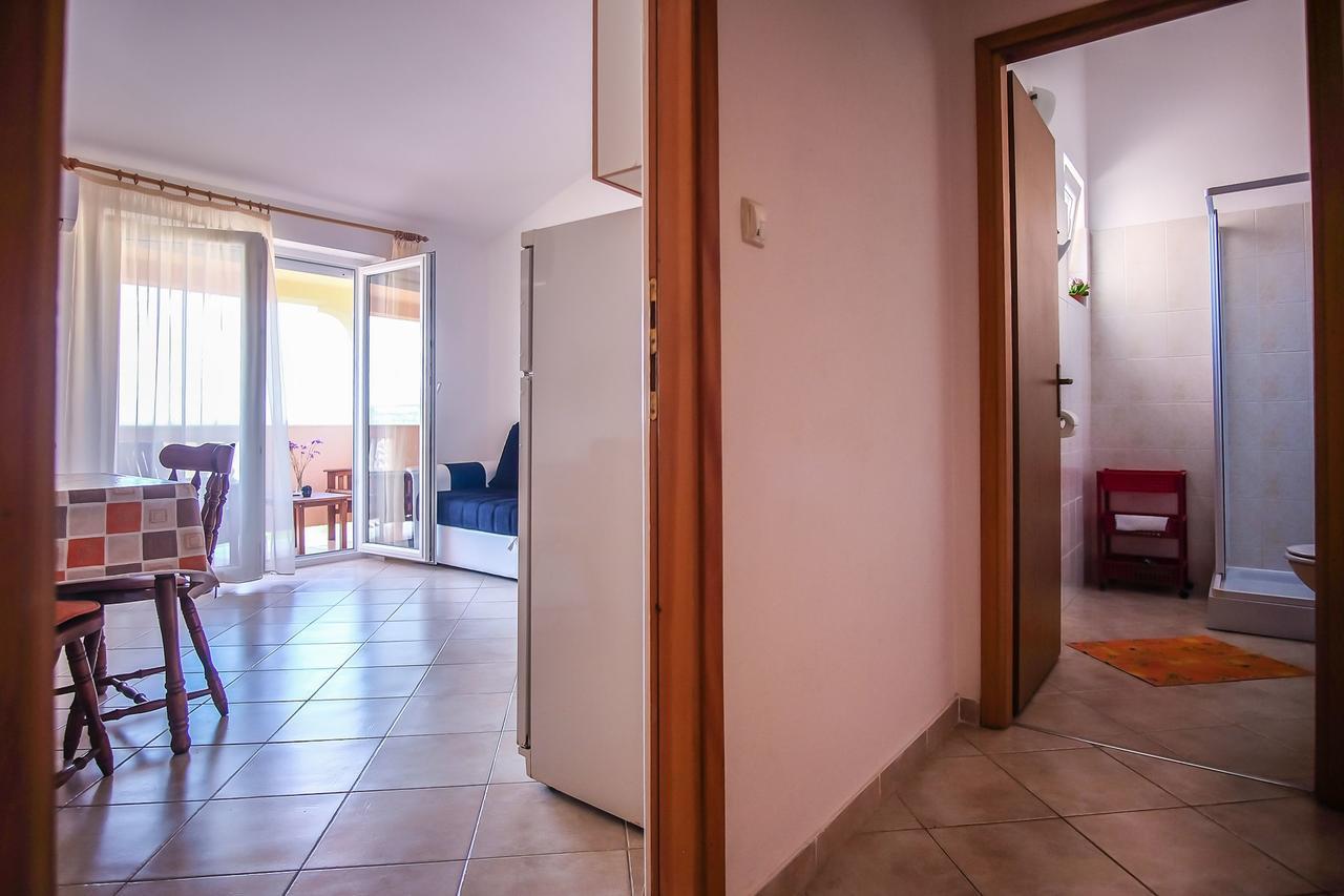 Apartments Jasmin Barbat na Rabu Экстерьер фото