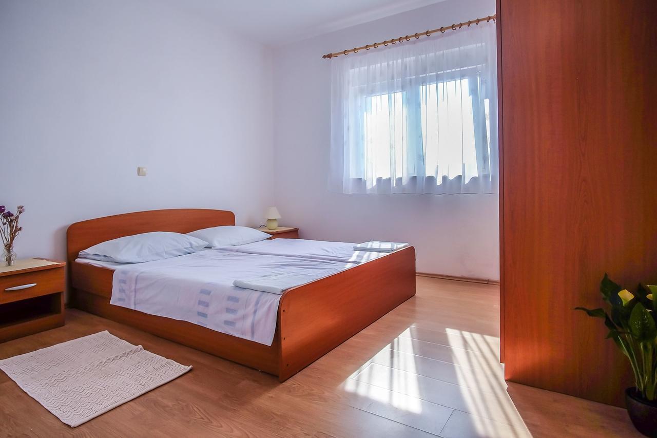 Apartments Jasmin Barbat na Rabu Экстерьер фото