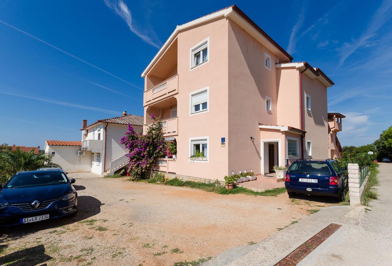 Apartments Jasmin Barbat na Rabu Экстерьер фото