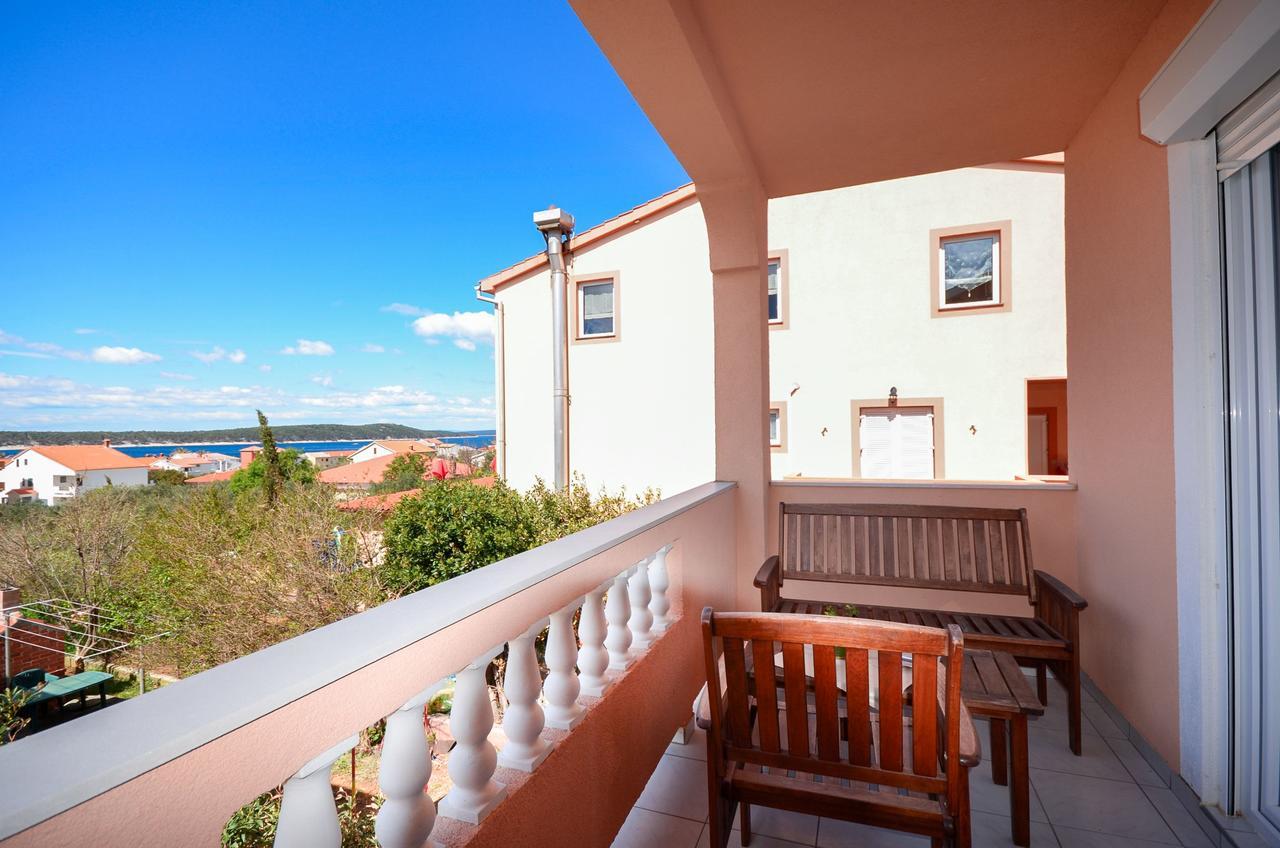 Apartments Jasmin Barbat na Rabu Экстерьер фото